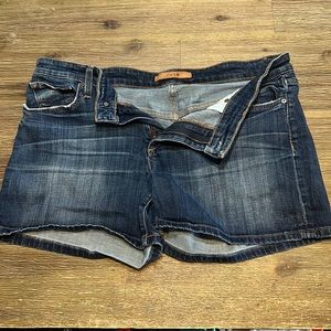 Joe’s Jeans mid rise shorts size 31